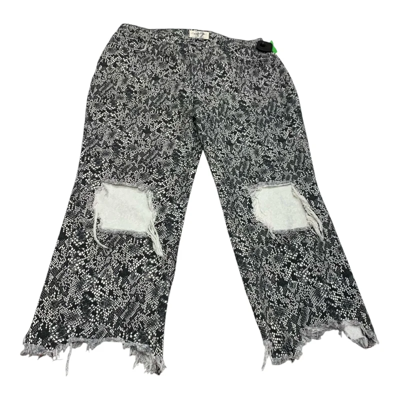 women's denim jeans with ripped kneesJeans Cropped By We The Free In Snakeskin Print, Size: 14