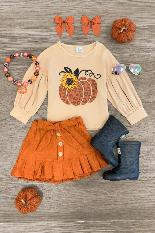 Sweetheart Neckline DressLeopard Pumpkin Suede Skirt Set